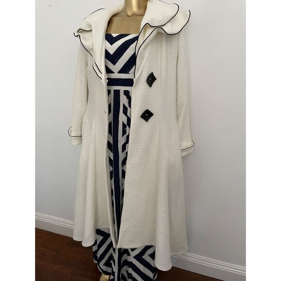 Design Todays Jackets & Blazers - Vintage Design Today's Vogue White Double-Breasted Long Coat With Black Sculpted